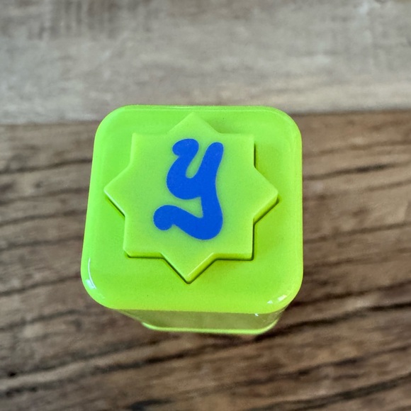 NEW IN BOX Youth Foria Dewy Gloss ~ play With Fire (09) ~ Hydrating Lip Gloss - Picture 9 of 11